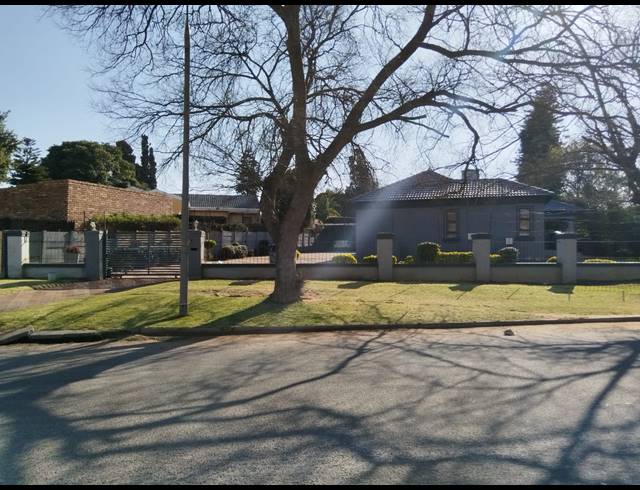3 BEDROOM FREESTANDING TO LET IN BIRCH ACRES